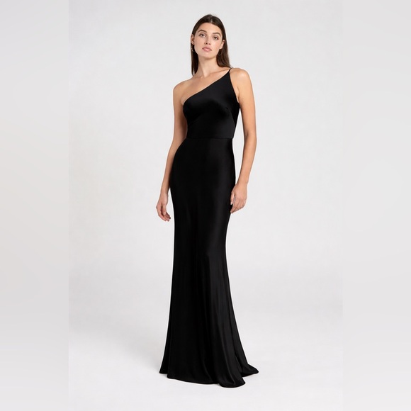 Jenny Yoo Dresses & Skirts - Jenny Yoo Marlowe Black One-Shoulder Luxe Satin Bias Cut Gown. Size 6. EUC